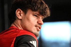 开云体育官方网站网址-科尔克兹：利物浦在训练破密集防守；相信赛季一切会好起来