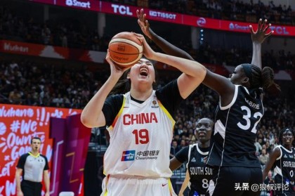 开云体育官方网址-女篮“核武”小试牛刀！张子宇7中5砍11分5板 下半场获提前轮休